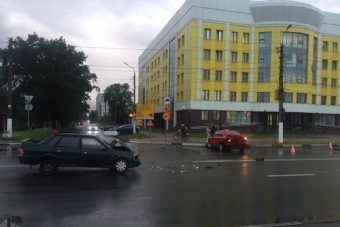 В Твери произошло ДТП с пострадавшим. Виновник скрылся