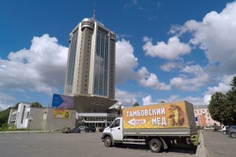 В бизнес-центре «Тверь» открылась ярмарка мёда от тамбовских пчеловодов