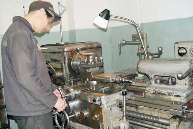 Осужденные колоний в Тверской области осваивают новые профессии