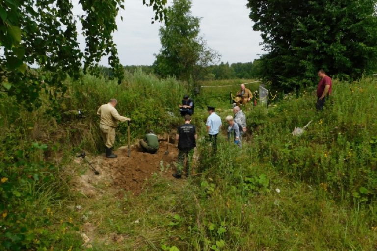 В Тверской области обнаружено массовое захоронение людей