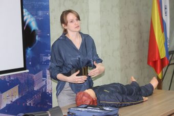 В Твери на глазах у школьников после удара током спасли Гошу В Твери на глазах у школьников после удара током спасли Гошу