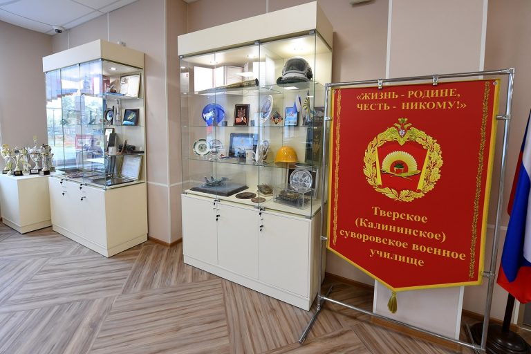 Готовность нового суворовского училища в Твери проверили губернатор Игорь Руденя и замминистра обороны