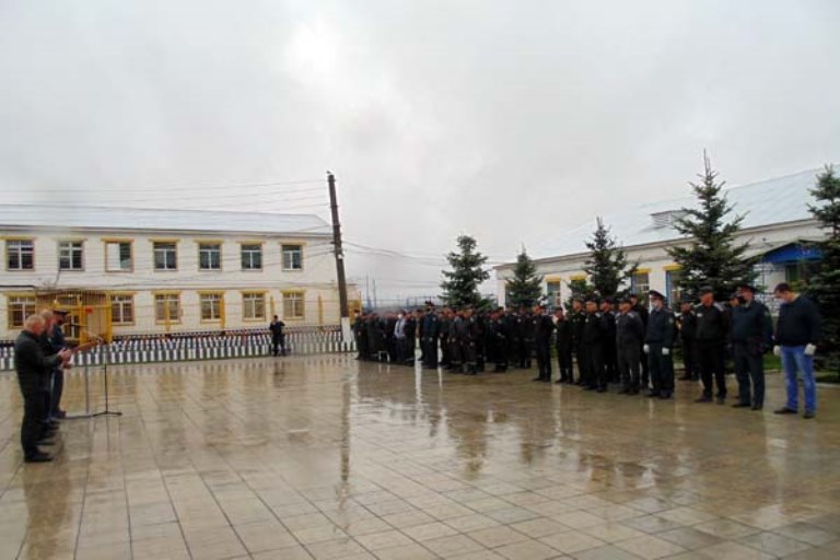 В Тверской области осужденные выпустили в небо голубей и разошлись по домам