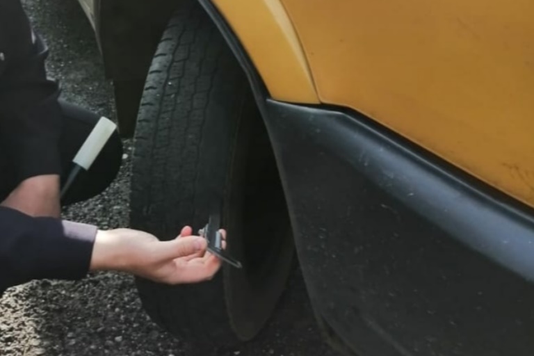 В Твери сотрудники ГИБДД проверяли пассажирские автобусы