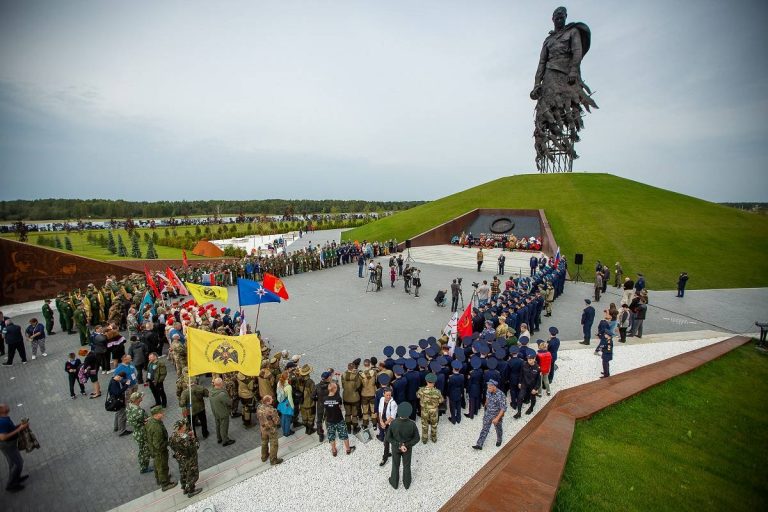 В Тверской области открылся Всероссийский молодёжный военно-исторический форум поисковиков.