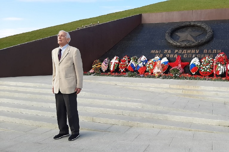 Ржевский мемориал Советскому солдату посетил Василий Лановой