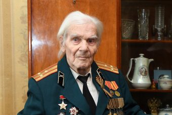 Губернатор Игорь Руденя вручил тверскому ветерану Орден Почета