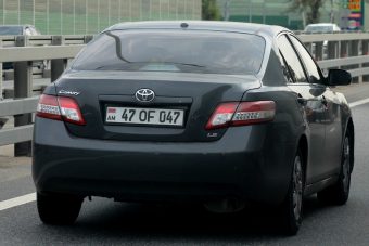 ГИБДД объявила "охоту" на автомобили с армянскими номерами