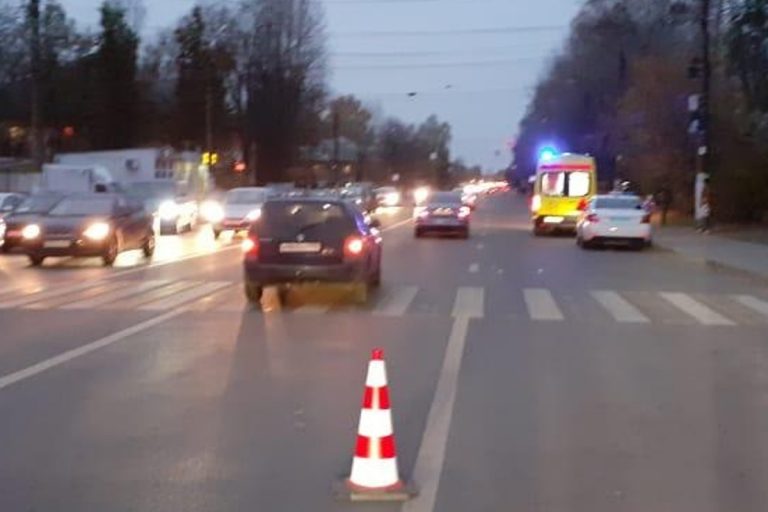 Опубликовано видео ДТП с пешеходом на улице Туполева в Твери