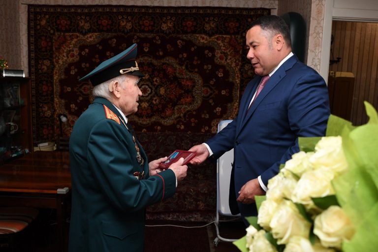 В Тверской области фронтовик Иван Овинников празднует 97-летние