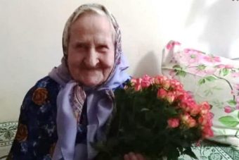 Игорь Руденя поздравил с вековым юбилеем труженицу тыла Екатерину Власову