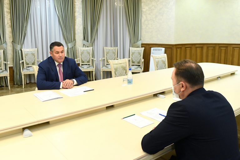 Глава Болговского района отчитался о ремонте дороге перед губернатором Тверской области
