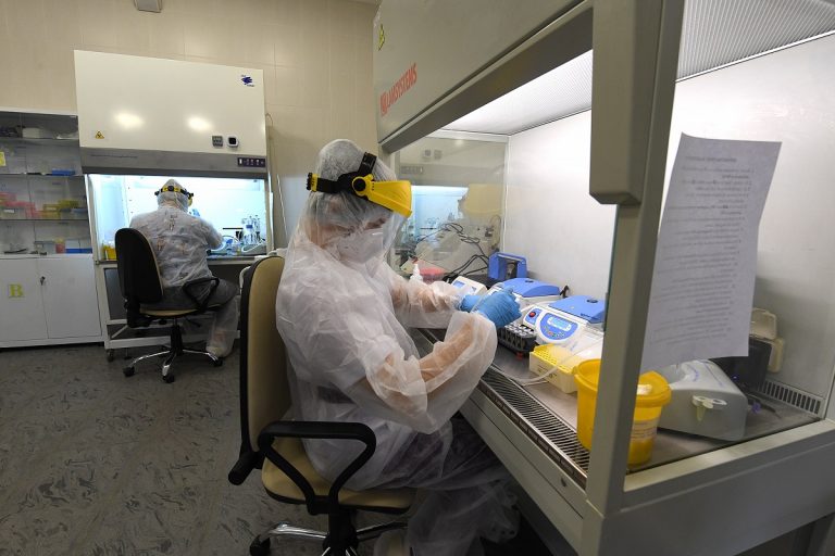 Новое оборудование лаборатории ПЦР в Твери позволяет ускорить процесс исследований на коронавирус