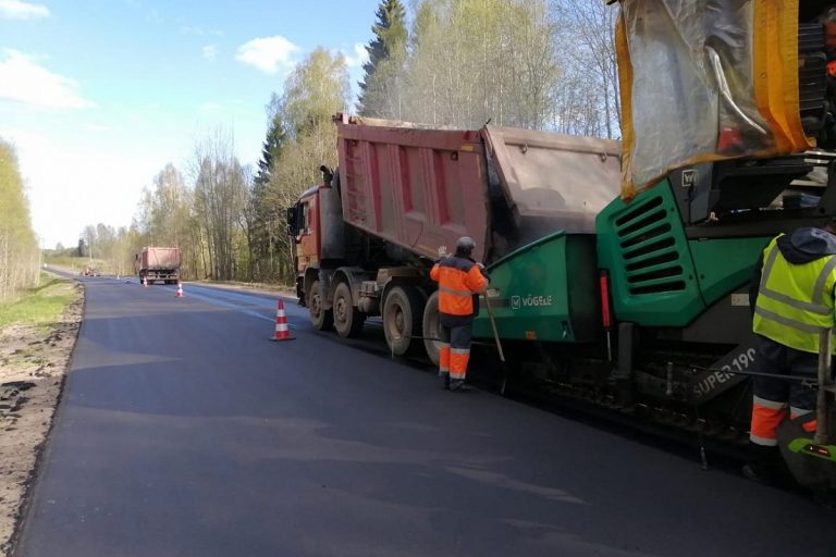 В Бежецком и Максатихинском районах отремонтируют более 40 километров дорог