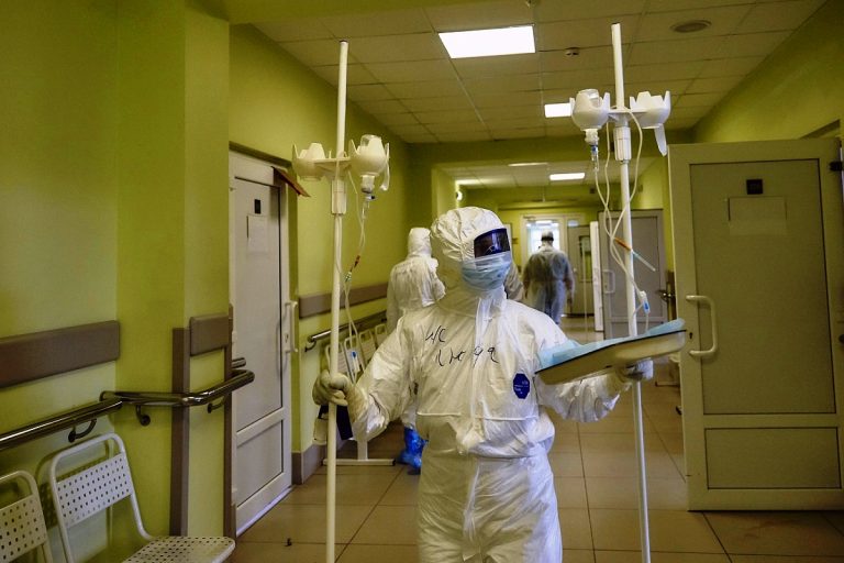 В инфекционных отделениях Тверской области работают столичные медики