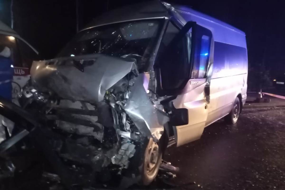 В Тверской области в ДТП с автобусом пострадали 11 человек