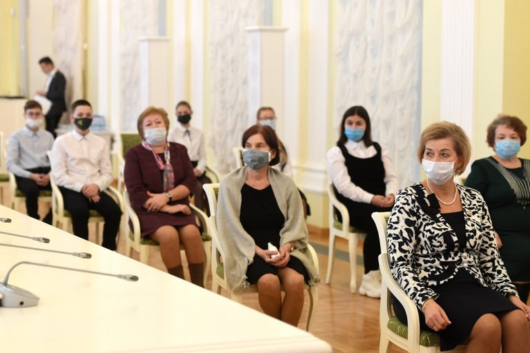 В канун Дня Конституции жителям Тверской области вручены государственные и региональные награды