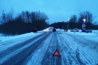 В Вышнем Волочке столкнулись Kia и Нива. Есть пострадавший