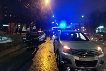 В Твери столкнулись три автомобиля, есть пострадавший