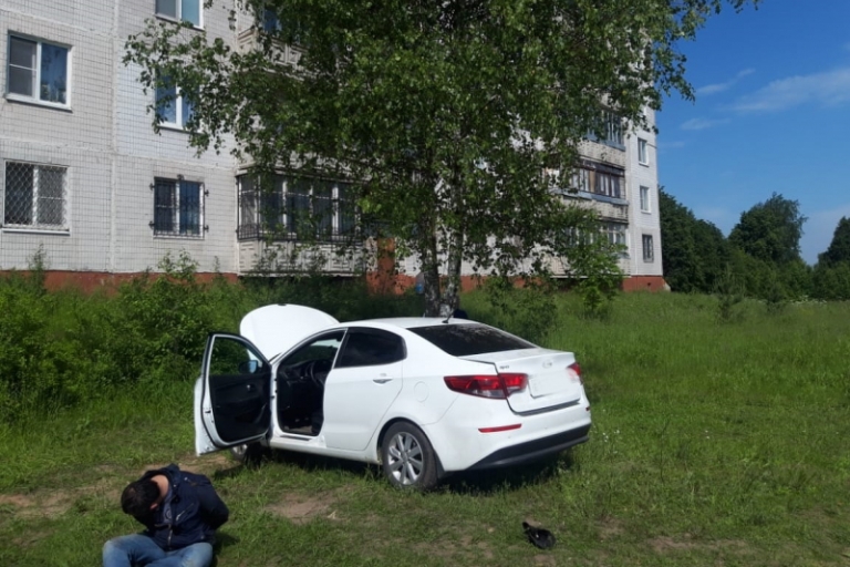 Гастролёры из соседних регионов угнали четыре автомобиля в Тверской области