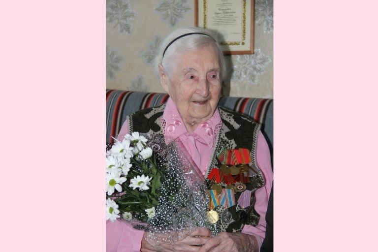Участнице войны Лидии Челноковой из Тверской области исполнилось 100 лет