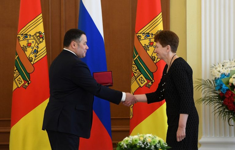 Губернатор Игорь Руденя наградил женщин в преддверии 8 Марта
