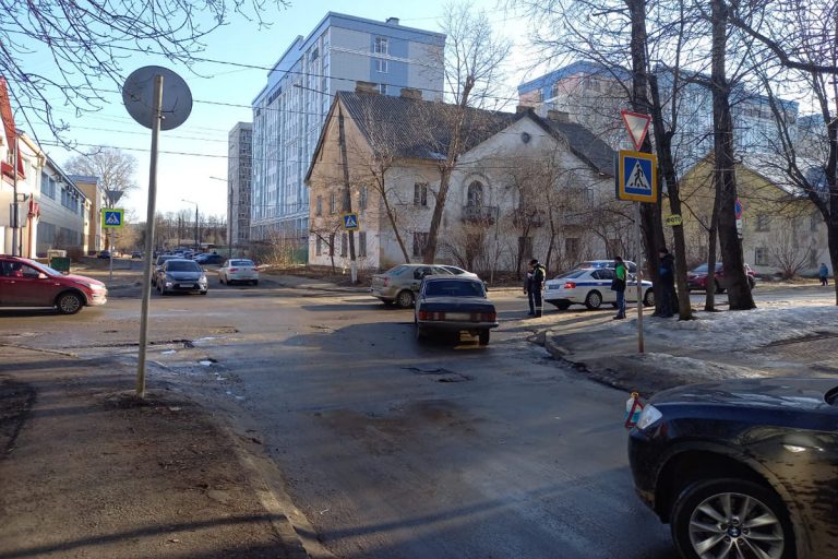В Московском районе Твери сбили женщину