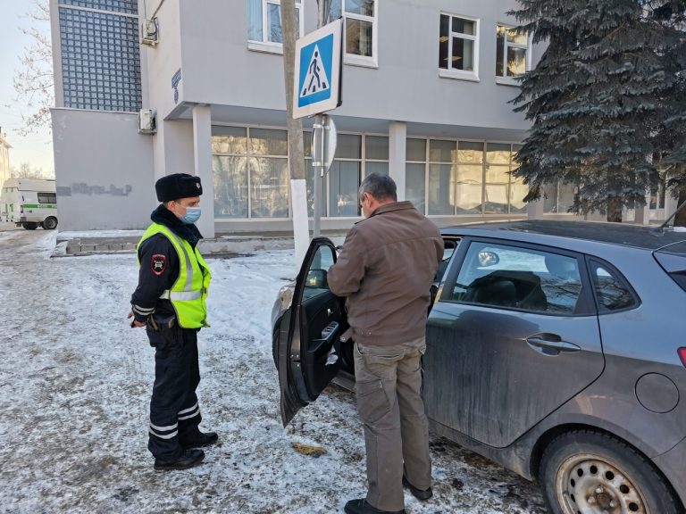 11 марта автомобили с пешеходных переходов в Твери отправлены на штрафстоянку
