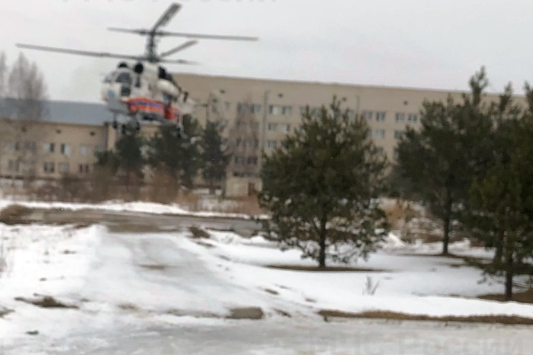 Вертолет санавиации экстренно доставил больного пациента из Удомли в Тверь