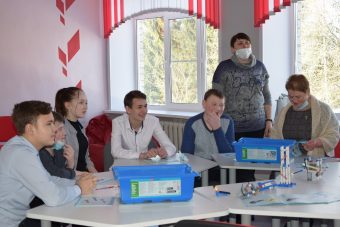 В Фировском районе открылся образовательный центр "Точка роста"