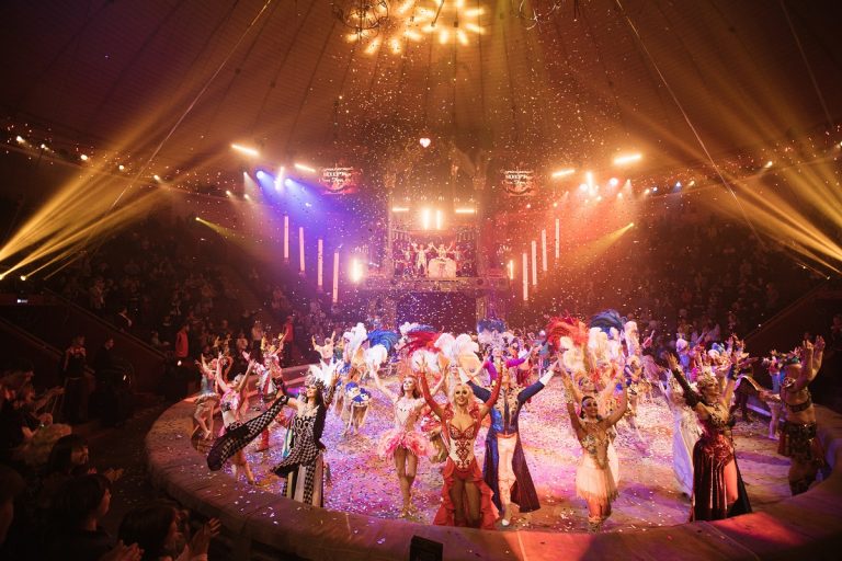 В Твери состоялись премьерные показы шоу «Королевский цирк»