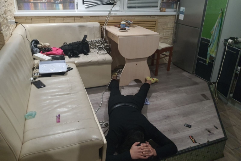 На Паши Савельевой в Твери полицейские и спецназ прикрыли наркопритон