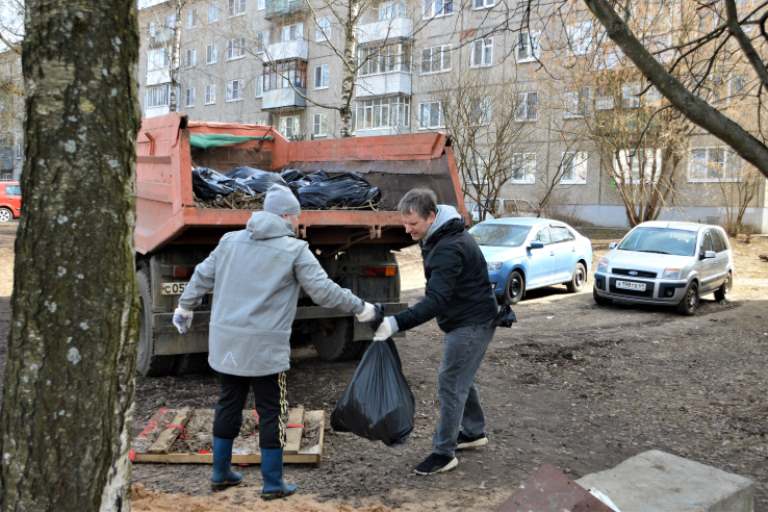 В ходе субботника из Твери вывезено 200 кубометров мусора
