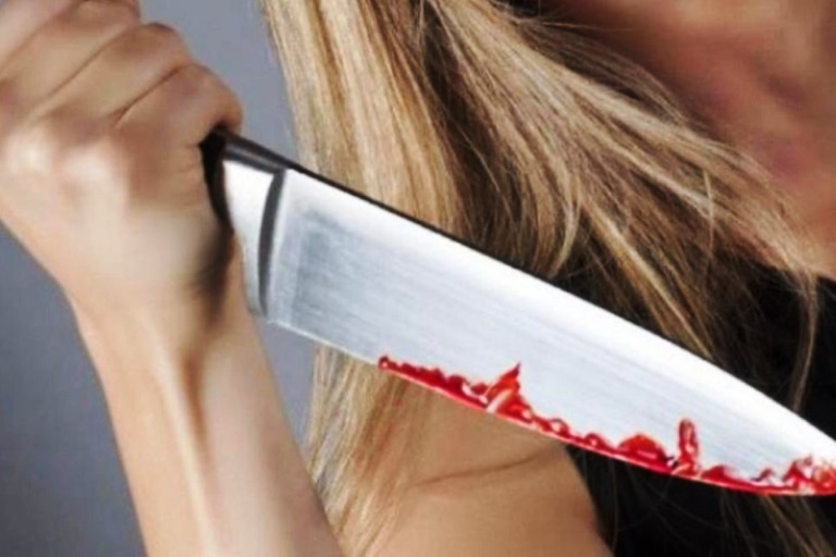 Ревнивая жительница Тверской области ударила ножом возлюбленного