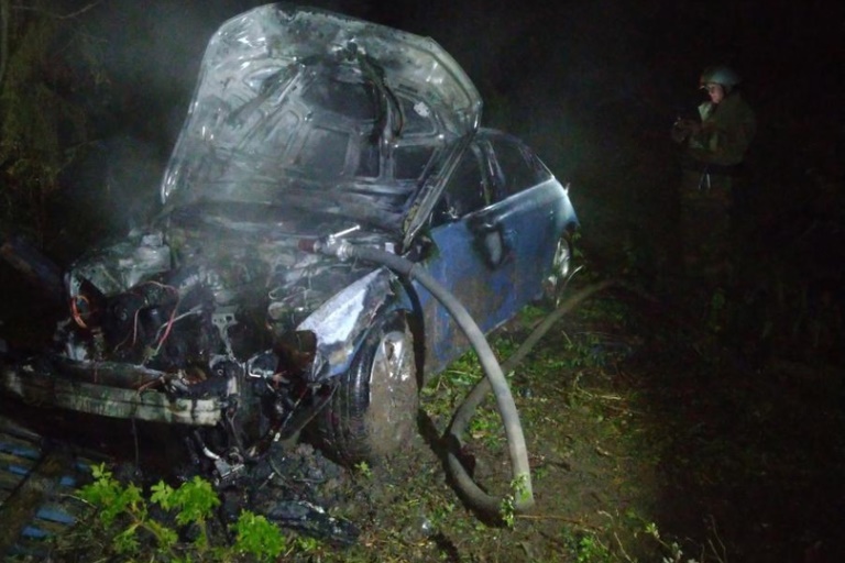 Пассажир загоревшейся «Audi» погиб в ДТП в Тверской области