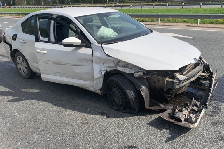 Пожилой водитель пострадал в ДТП на трассе М-10 в Тверской области