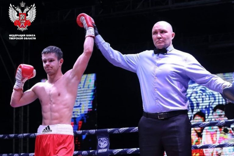 Тверской боксер одержал победу на профессиональном ринге