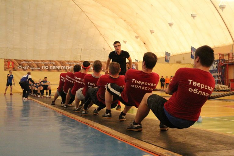 В Твери прошли межрегиональные и всероссийские соревнования по перетягиванию каната
