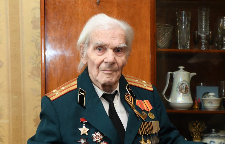 Игорь Руденя лично поздравил фронтовиков с Днем Победы