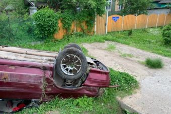 В Тверской области пьяный водитель на «Ладе» завершил поездку в кювете