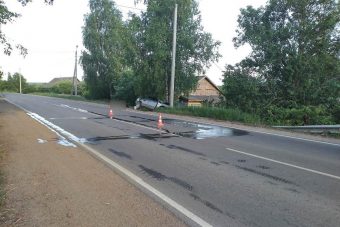 В Фировском районе погиб водитель легковушки, врезавшейся в опору ЛЭП