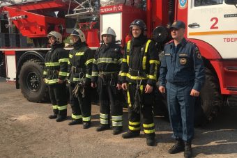 В Твери спасли из горящей квартиры пятерых человек