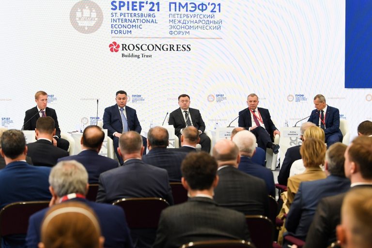 Игорь Руденя на сессии ПМЭФ-2021 рассказал о развитии в Тверской области машиностроения и других ключевых отраслей промышленности