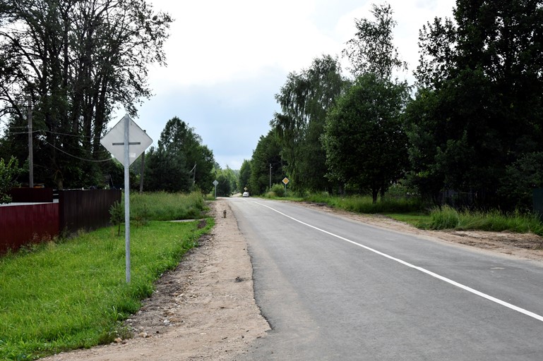 В Зубцовском районе активно ремонтируют дороги и осваивают новую транспортную модель