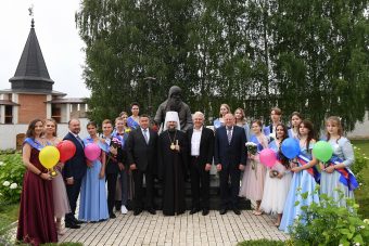 Игорь Руденя напутствовал выпускников школ Старицкого района