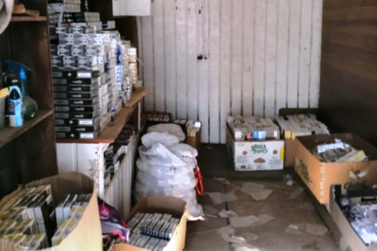 В Тверской области полицейские изъяли более 2,6 тысяч пачек контрафактных сигарет