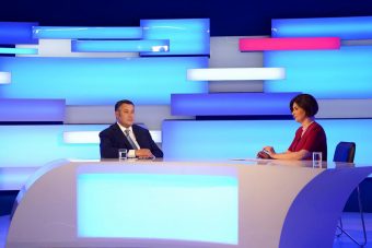 Восстановление речного, школьные автобусы и вакцинация: о чем говорил в прямом эфире губернатор Тверской области