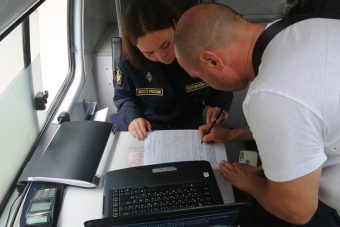 За июль на дорогах Тверской области судебные приставы арестовали 10 автомобилей должников