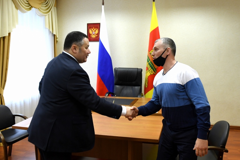 В Сандово после обращения жителей к губернатору установили новую спортивную площадку