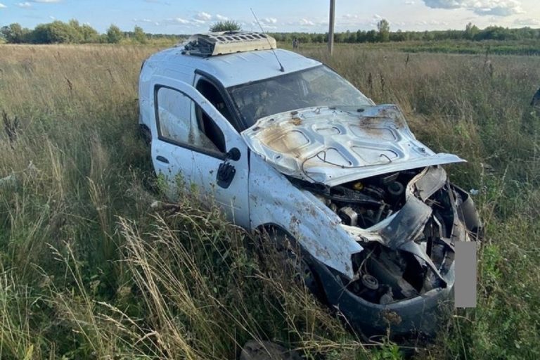 Водитель, погибший в Лихославльском районе, не имел прав